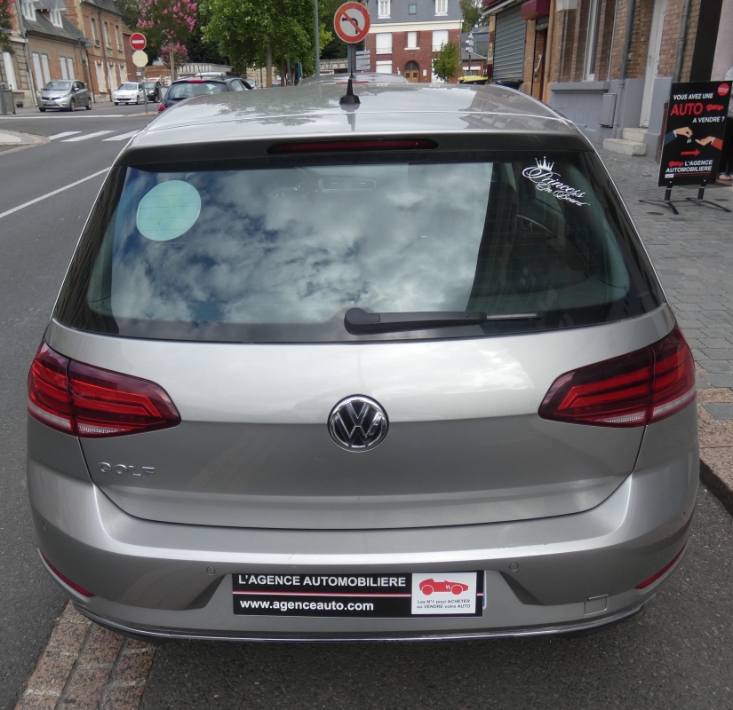 Volkswagen Golf — 4